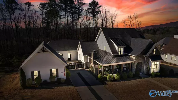 112 Bishop Bend Drive, Huntsville, AL 35806