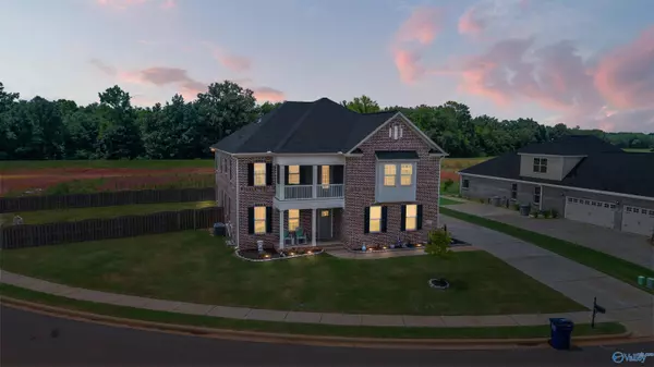 8129 Tupelo Gum Trace SW, Huntsville, AL 35802