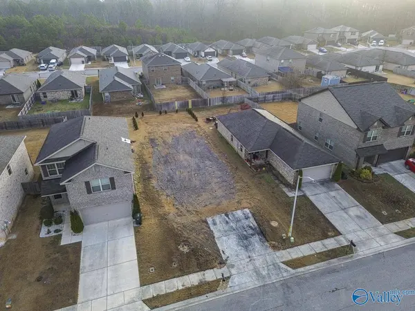 121 Winstead Circle, Owens Cross Roads, AL 35763