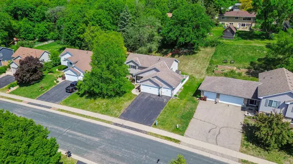 805 Natalie DR, Buffalo, MN 55313