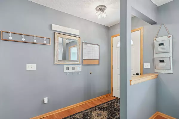 728 S Elm ST, Belle Plaine, MN 56011