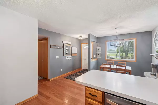 728 S Elm ST, Belle Plaine, MN 56011