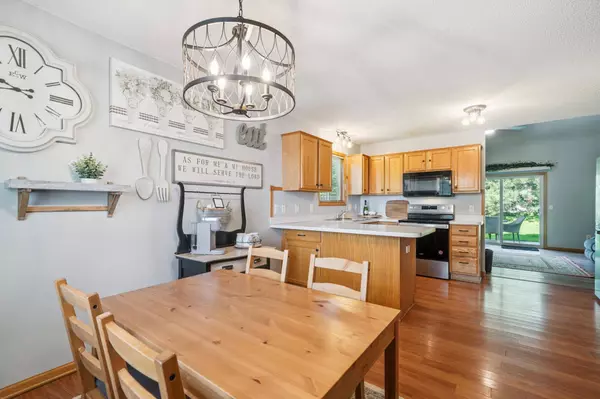 728 S Elm ST, Belle Plaine, MN 56011