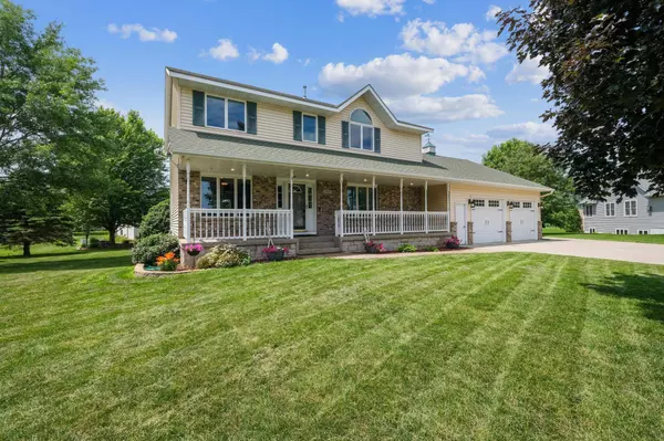 908 Horizon CIR, Belle Plaine, MN 56011