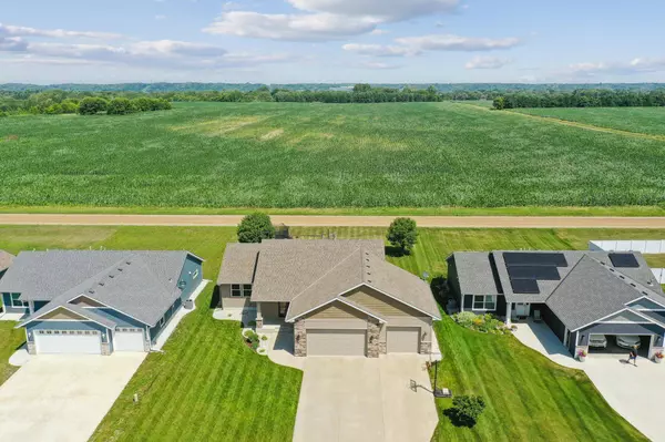 1381 Robert Creek Curve, Belle Plaine, MN 56011