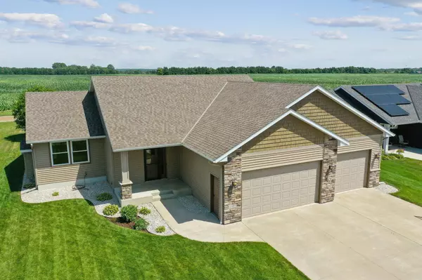 1381 Robert Creek Curve, Belle Plaine, MN 56011