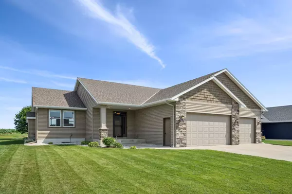 1381 Robert Creek Curve, Belle Plaine, MN 56011