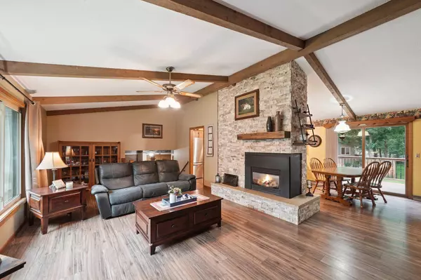 230 Hi Mae CIR, Lester Prairie, MN 55354