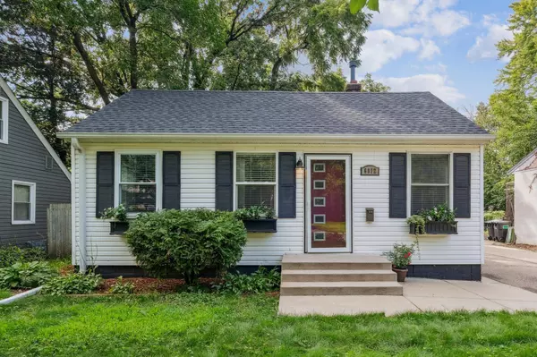 6812 Irving AVE S, Richfield, MN 55423