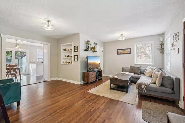 6812 Irving AVE S, Richfield, MN 55423