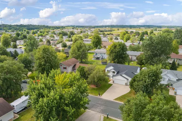 804 S Elm ST, Belle Plaine, MN 56011