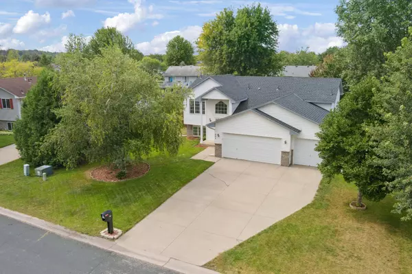 804 S Elm ST, Belle Plaine, MN 56011