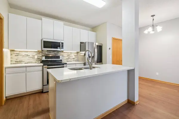 17850 Cobblestone WAY, Eden Prairie, MN 55347