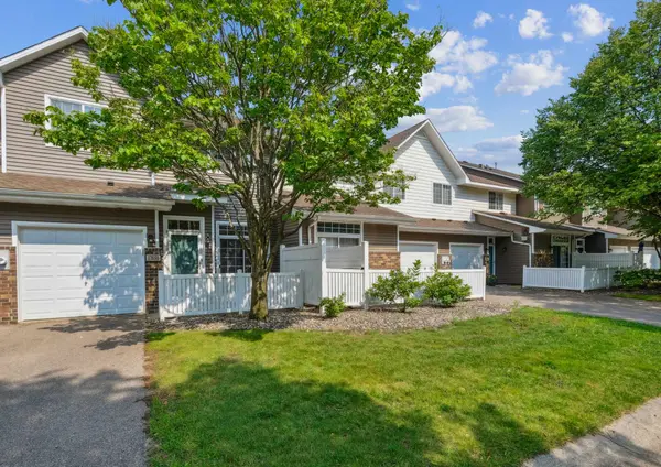 17850 Cobblestone WAY, Eden Prairie, MN 55347