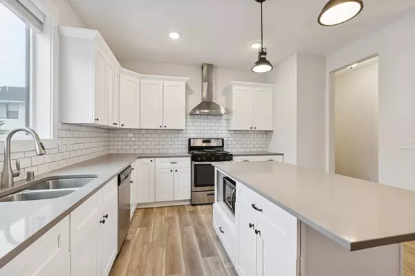 8689 Deerwood LN N, Maple Grove, MN 55369