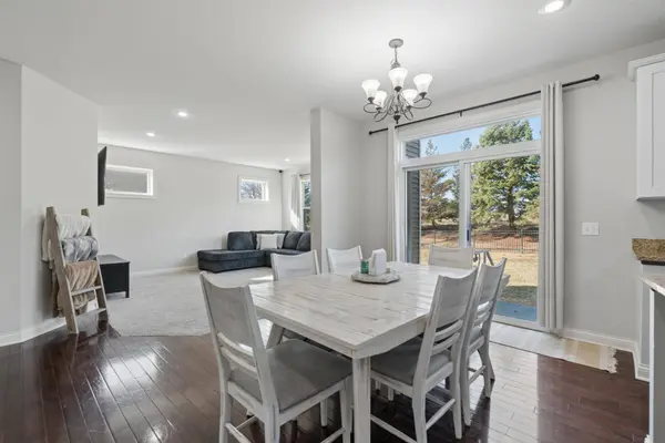 1832 Spring Creek DR, Carver, MN 55315