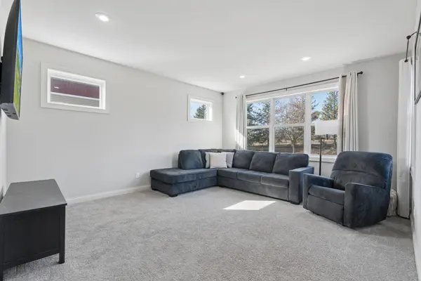 1832 Spring Creek DR, Carver, MN 55315