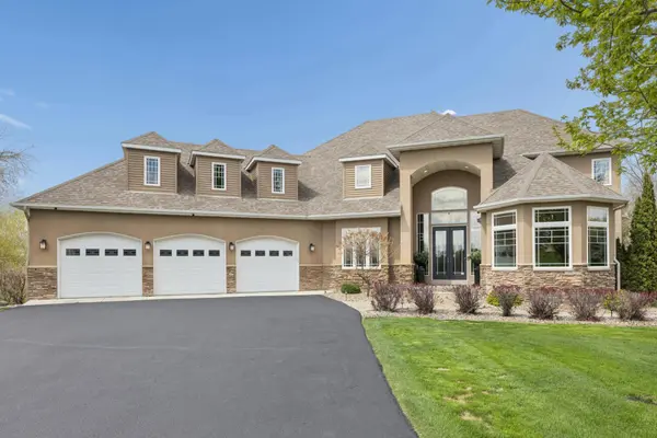 23840 Prairie CT, Belle Plaine, MN 56011