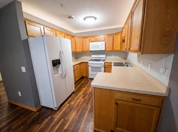 202 E Orchard ST, Belle Plaine, MN 56011