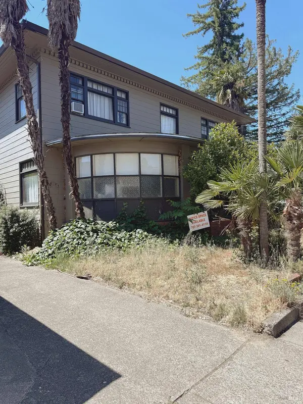 W 215 Standley ST, Ukiah, CA 95482
