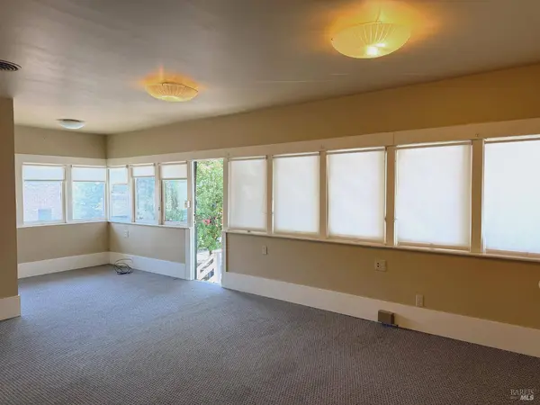 W 215 Standley ST, Ukiah, CA 95482
