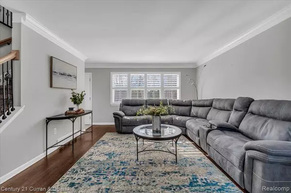 136 E HICKORY GROVE Road, Bloomfield Hills, MI 48304