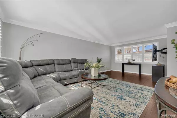 136 E HICKORY GROVE Road, Bloomfield Hills, MI 48304