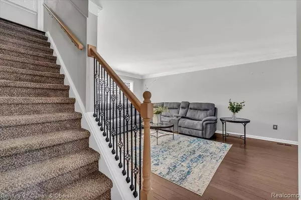 136 E HICKORY GROVE Road, Bloomfield Hills, MI 48304