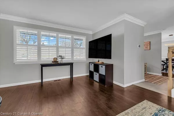 136 E HICKORY GROVE Road, Bloomfield Hills, MI 48304