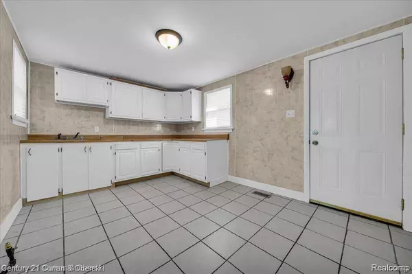 59 E Pleasant Street, River Rouge, MI 48218