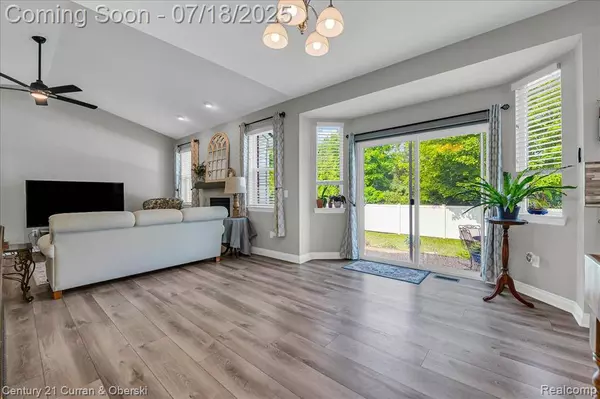 21150 Bryce Court, Brownstown Twp, MI 48174