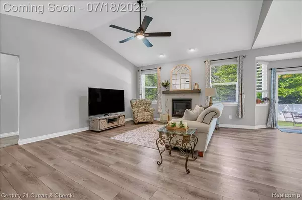 21150 Bryce Court, Brownstown Twp, MI 48174