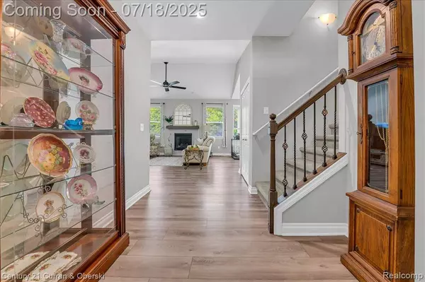 21150 Bryce Court, Brownstown Twp, MI 48174