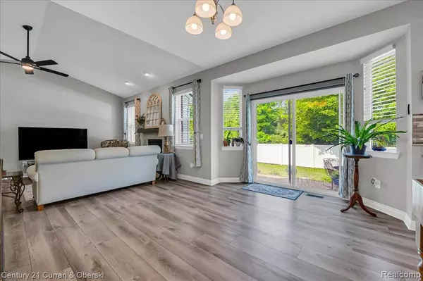 21150 Bryce Court, Brownstown Twp, MI 48174