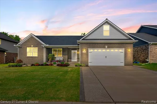 21150 Bryce Court, Brownstown Twp, MI 48174