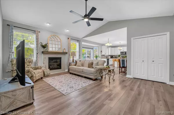 21150 Bryce Court, Brownstown Twp, MI 48174