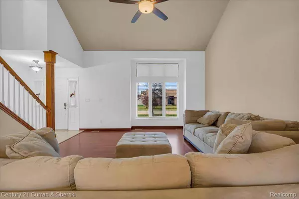 23264 Oakleigh AVE, Trenton, MI 48183