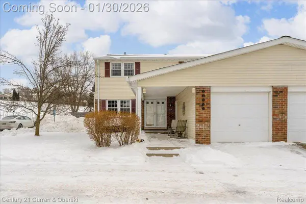 42154 Farragut CT, Northville, MI 48167