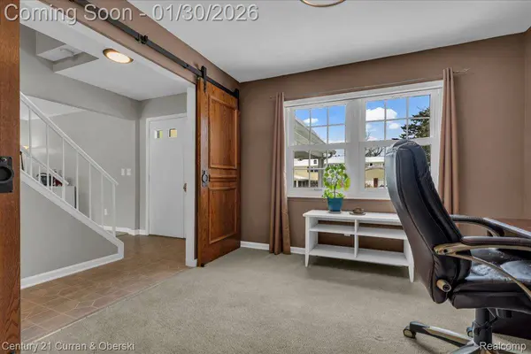 42154 Farragut CT, Northville, MI 48167