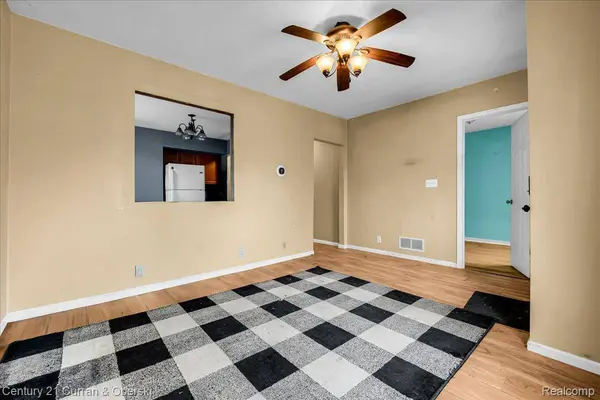 63 Kessler ST, Frenchtown Township, MI 48162