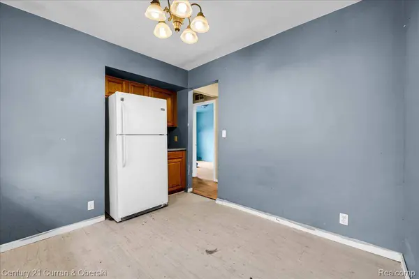 63 Kessler ST, Frenchtown Township, MI 48162