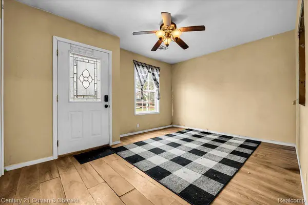 63 Kessler ST, Frenchtown Township, MI 48162