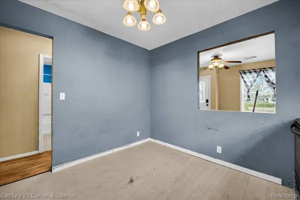 63 Kessler ST, Frenchtown Township, MI 48162