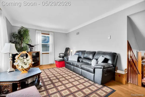 15110 Hanfor AVE, Allen Park, MI 48101