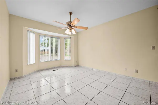 1620 Tony CT, Frenchtown Township, MI 48162
