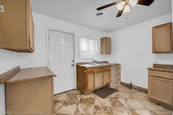 2521 Fisher ST, Melvindale, MI 48122