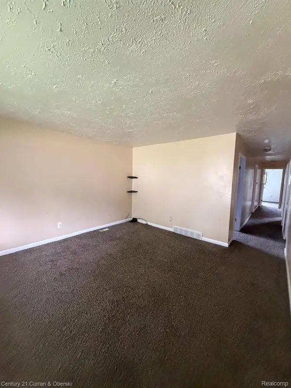 28973 Annapolis RD, Westland, MI 48186
