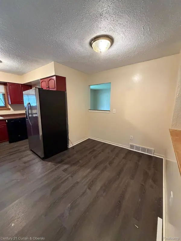 28973 Annapolis RD, Westland, MI 48186