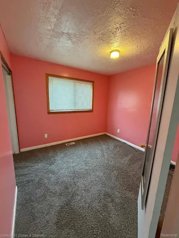 28973 Annapolis RD, Westland, MI 48186