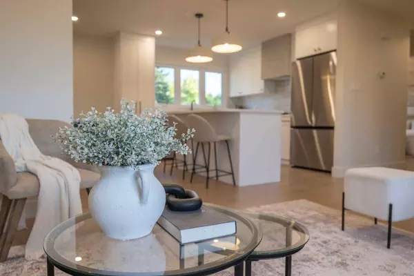 15 Hoover PL Southwest, Calgary, AB t2v 3g5